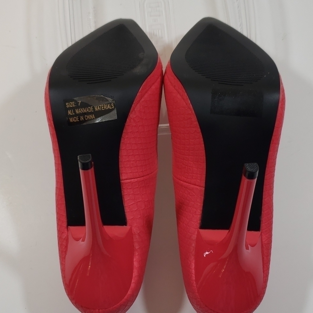 Qupud~Size 7~Pink High Heel Shoes NEW - Picture 8 of 8